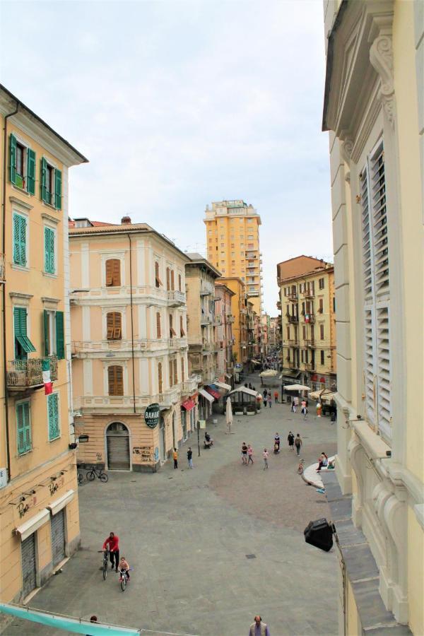 You Stay "Main Street & Station" La Spezia Kültér fotó